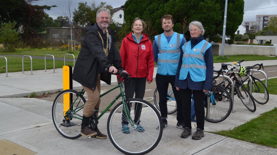 DLR Cathaoirleach presented with official bicycle Dublin Cycling Campaign